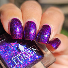 Load image into Gallery viewer, Onyx Petal