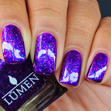 Load image into Gallery viewer, Onyx Petal