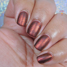 Load image into Gallery viewer, Feather Of Fire