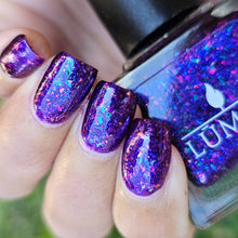 Load image into Gallery viewer, Onyx Petal
