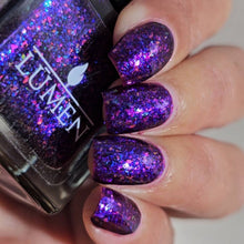 Load image into Gallery viewer, Onyx Petal
