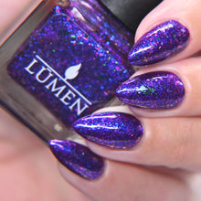 Load image into Gallery viewer, Onyx Petal
