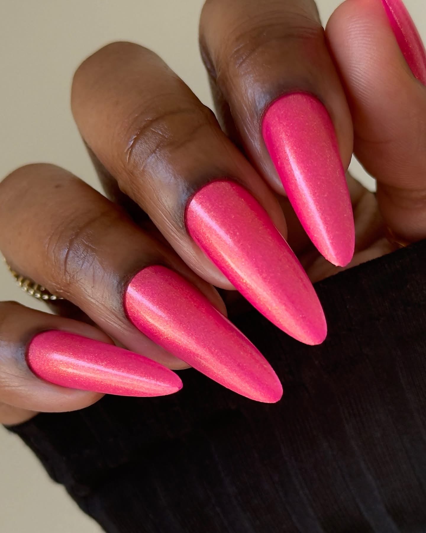 Pink Lightning – Lumennails