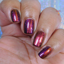 Load image into Gallery viewer, Glass Caged Heart
