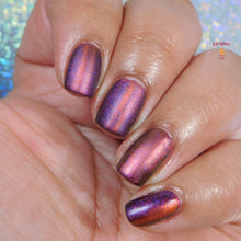 Load image into Gallery viewer, Glass Caged Heart
